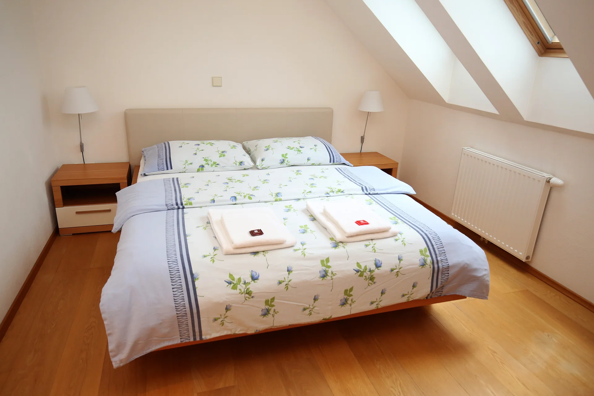 Spalnica apartmaja Zvonček z zakonsko posteljo